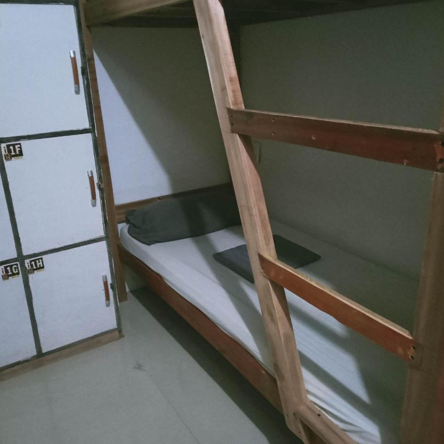 One Hostel - Эль-Нидо Экстерьер фото