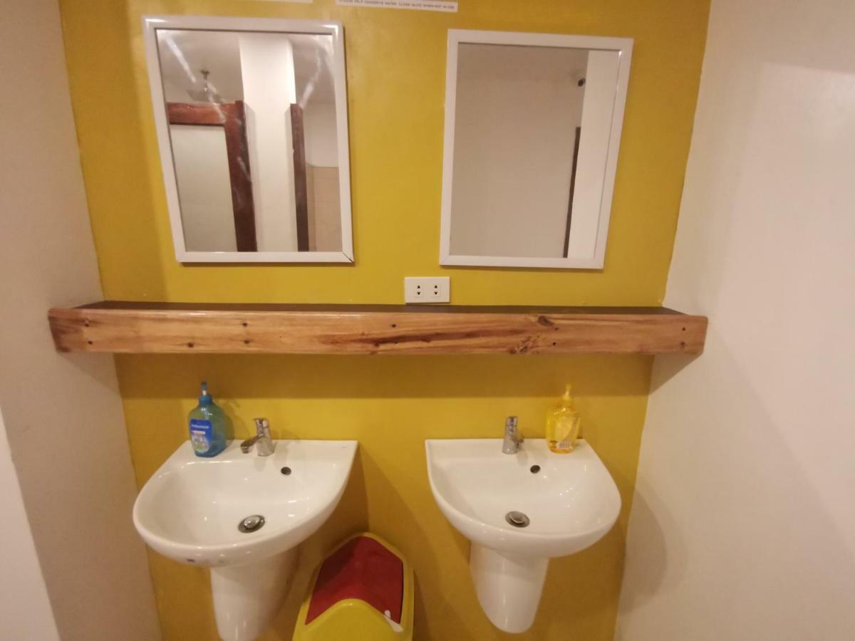 One Hostel - Эль-Нидо Экстерьер фото