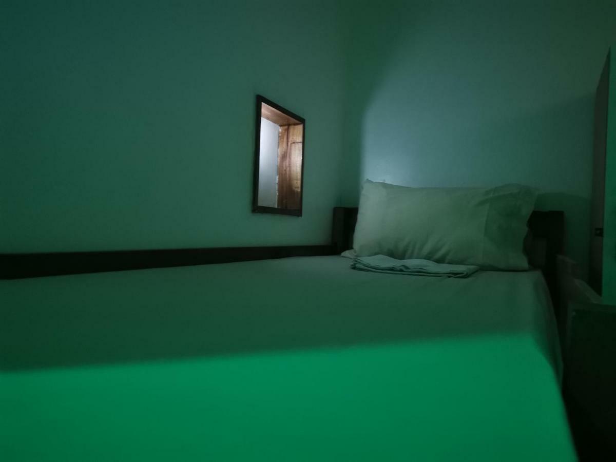 One Hostel - Эль-Нидо Экстерьер фото