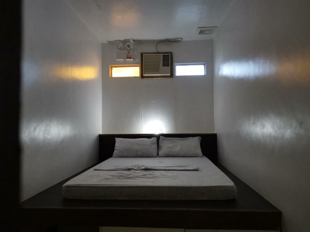 One Hostel - Эль-Нидо Экстерьер фото
