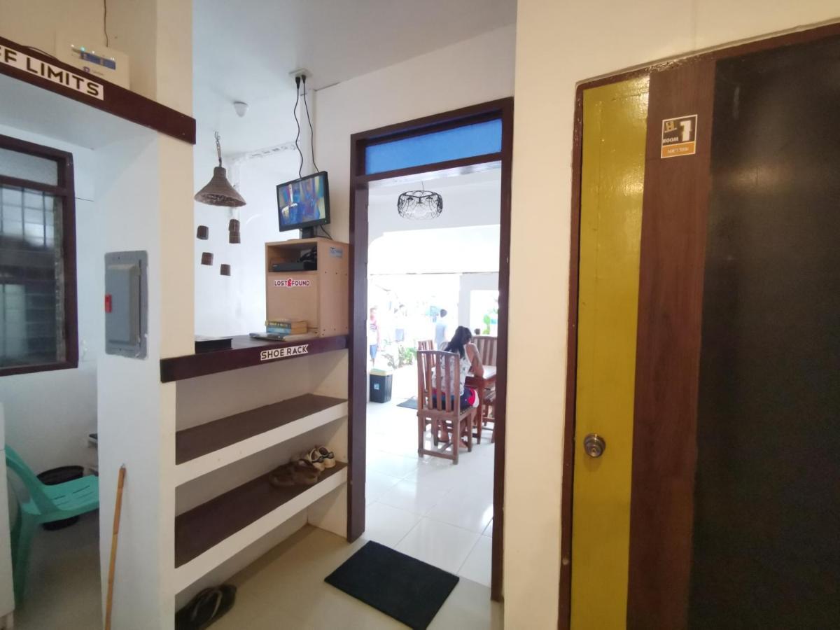 One Hostel - Эль-Нидо Экстерьер фото